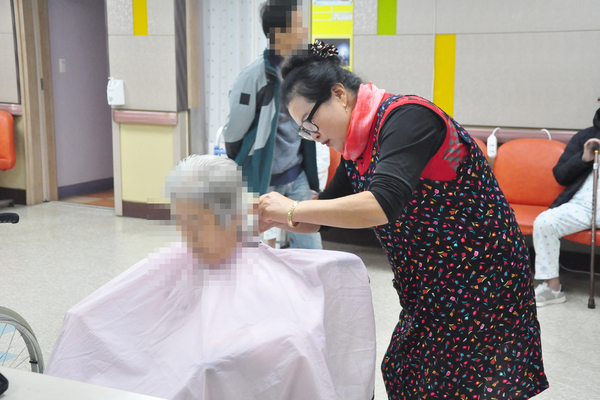 2018.11.01 이미용봉사(로사헤어봉사단, 삼천동 