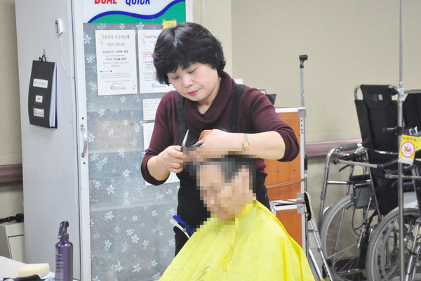 2019. 1. 3. 이미용봉사(로사헤어봉사단, 해바라