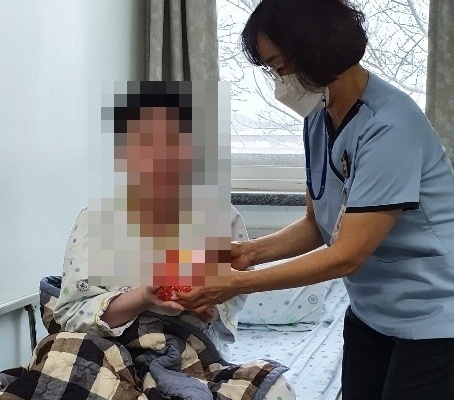 2020년 12월 5주 입원어르신 주간 생신선물 전달