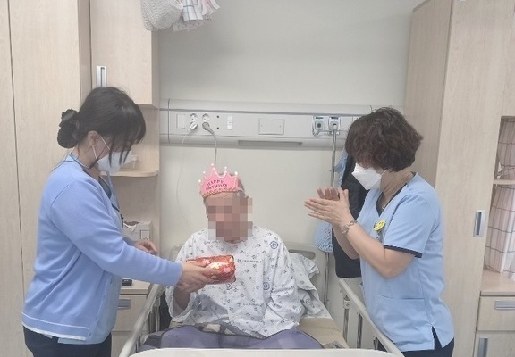 2021년 2월 4주 입원어르신 주간 생신선물 전달
