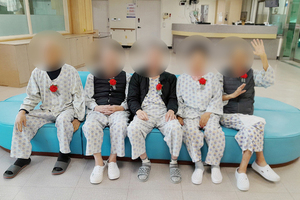 24년 어버이날 카네이션 달아드리기