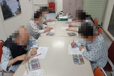 3.4 비약물 치료 활동(벚꽃나무 색칠하기)