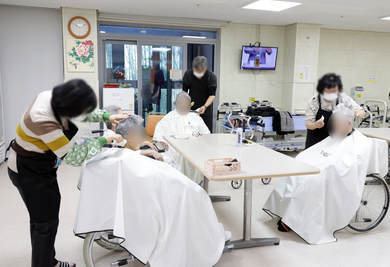 25년 12월 26일 이미용봉사(로사헤어봉사단)